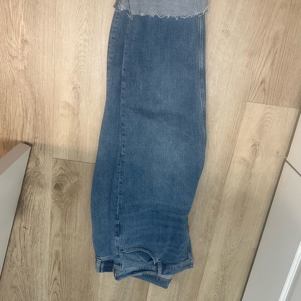 Abercrombie & Fitch Women's Ankle Straight High Rise Blue Jeans
